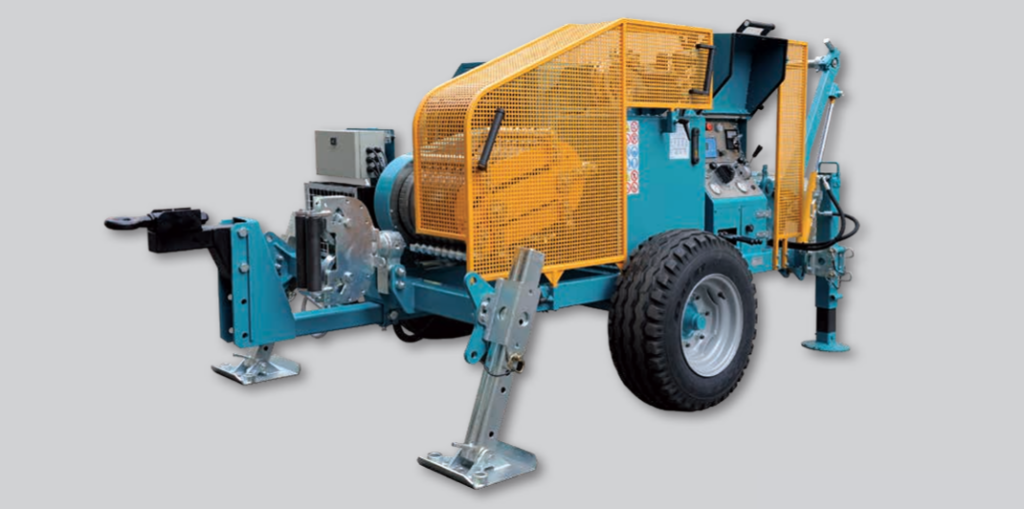 Hydraulic winches for underground cable installations and overhead lines stringing