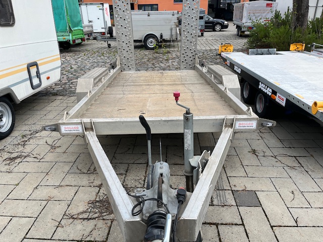 car and machinery trailer